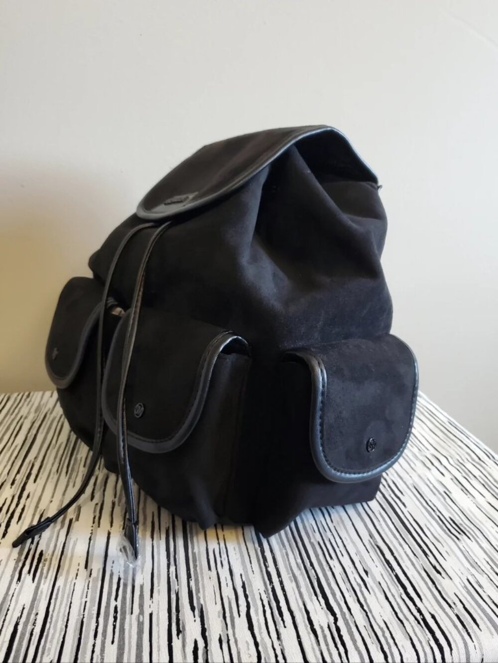 Steve Madden Bzelda Black Suede Backpack NWT Retail $108 - Picture 6 of 9